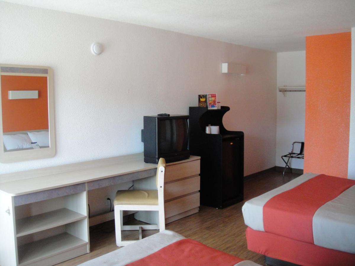 Motel 6 San Diego, Ca Airport Harbor Buitenkant foto