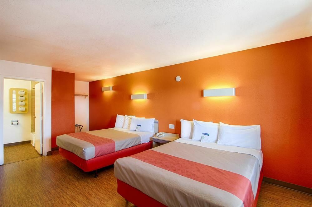 Motel 6 San Diego, Ca Airport Harbor Buitenkant foto