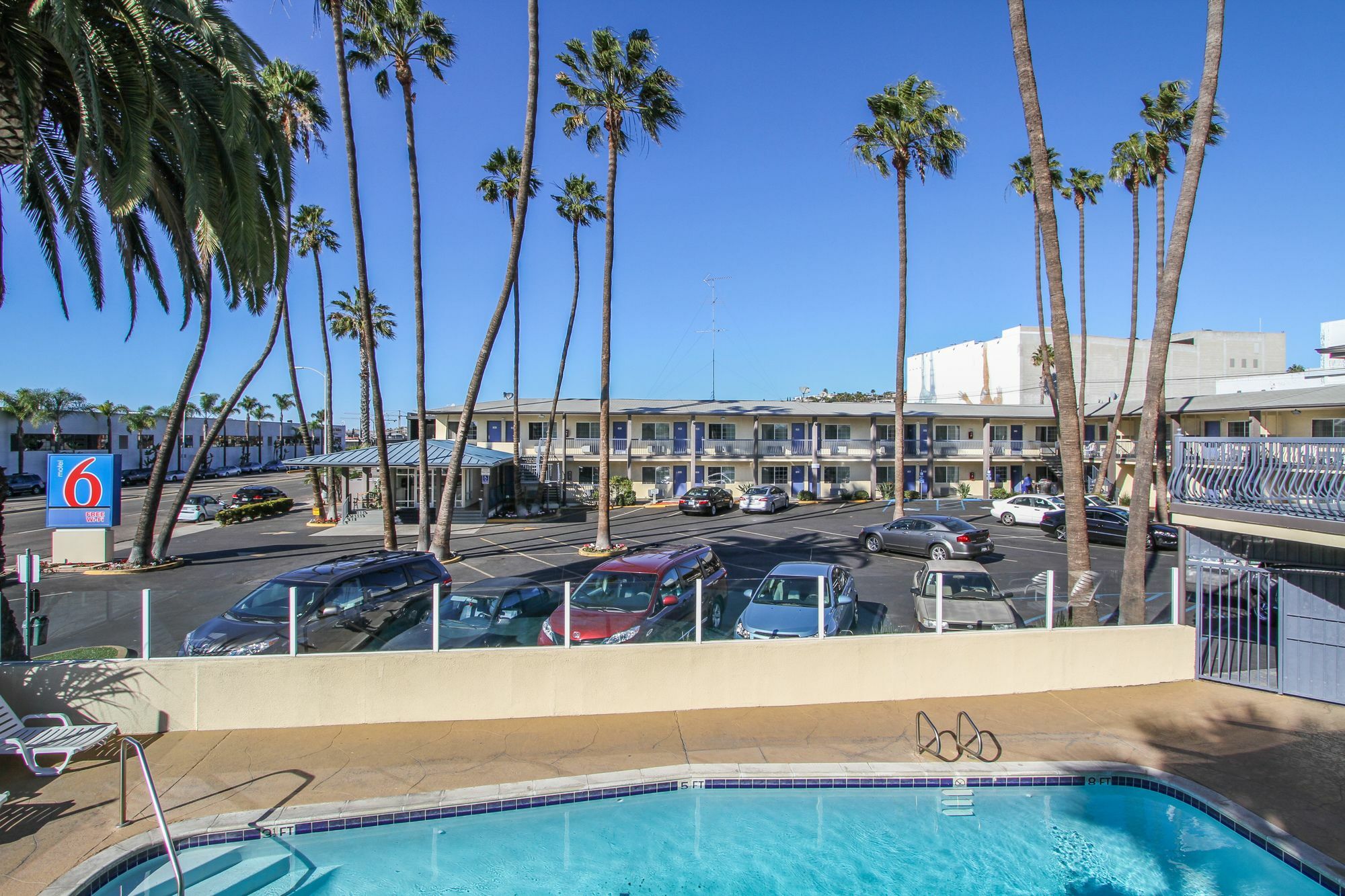 Motel 6 San Diego, Ca Airport Harbor Buitenkant foto