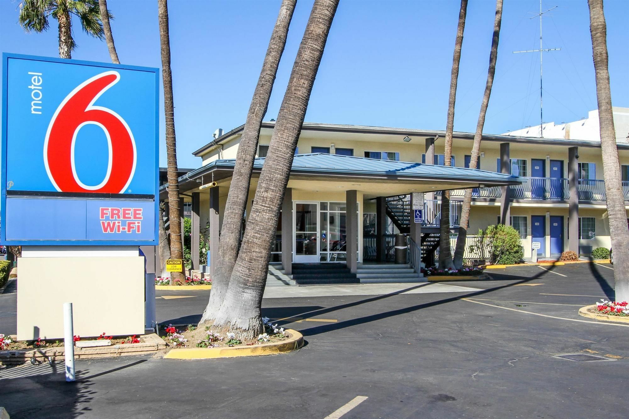 Motel 6 San Diego, Ca Airport Harbor Buitenkant foto